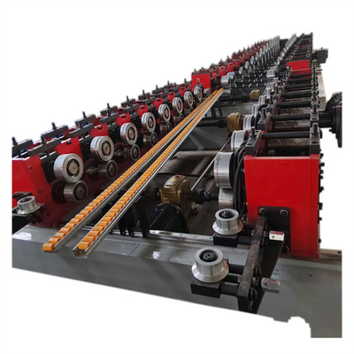 Yüksek Hızlı 10-12m / Min Kablo Kanalı Rulo Şekillendirme Makinesi Tam Otomatik
