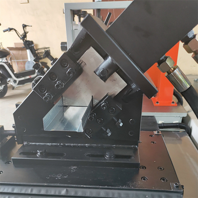 Alçıpan için Metal CU Omega Saplama ve Rulo Şekillendirme Makinesi