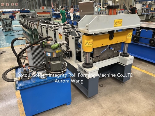 Kaliteli Metal Çatı Sırtı Kapatma Rulo Şekillendirme Makinesi Çatı Sırtı Kapağı Kiremit Yapma Makinesi