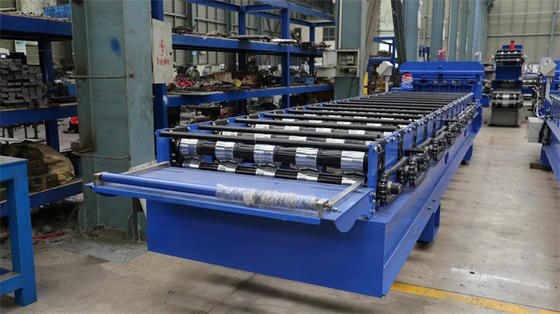 Renkli Çelik Metal Sırlı Çini Levhalar Rulo Şekillendirme Makinesi 0.3mm-0.8mm Çatı Paneli İçin