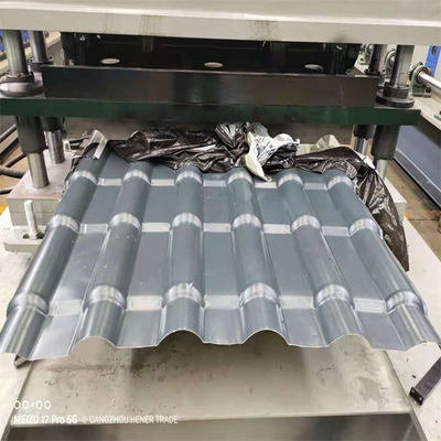 Renkli Kaplamalı Sırlı Çini Rulo Şekillendirme Makinesi 20m / dak Çatı Kaplama Levhaları Yapma Makinesi