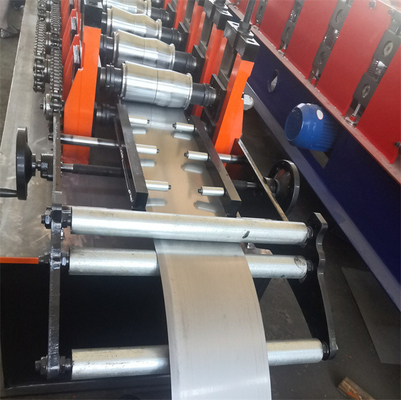 Galvanizli Çelik Kepenk Kapı Şekillendirme Makinesi Hidrolik Kesim