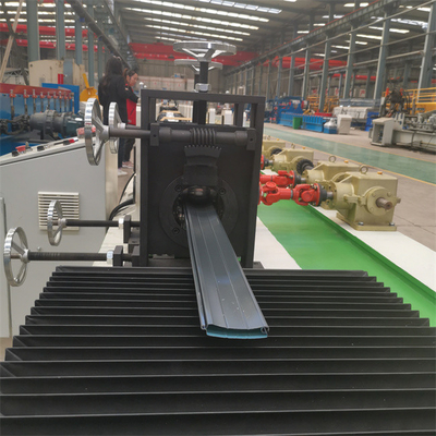 7.5kw Kepenk Kapı Rulo Şekillendirme Makinesi PU Panjur Kapı Yapma Makinesi