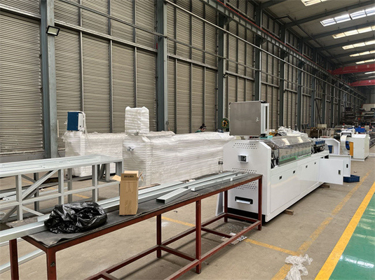 4000x800x1800mm Hafif Çelik Çerçeveleme Makinesi PLC Kontrol Sistemi