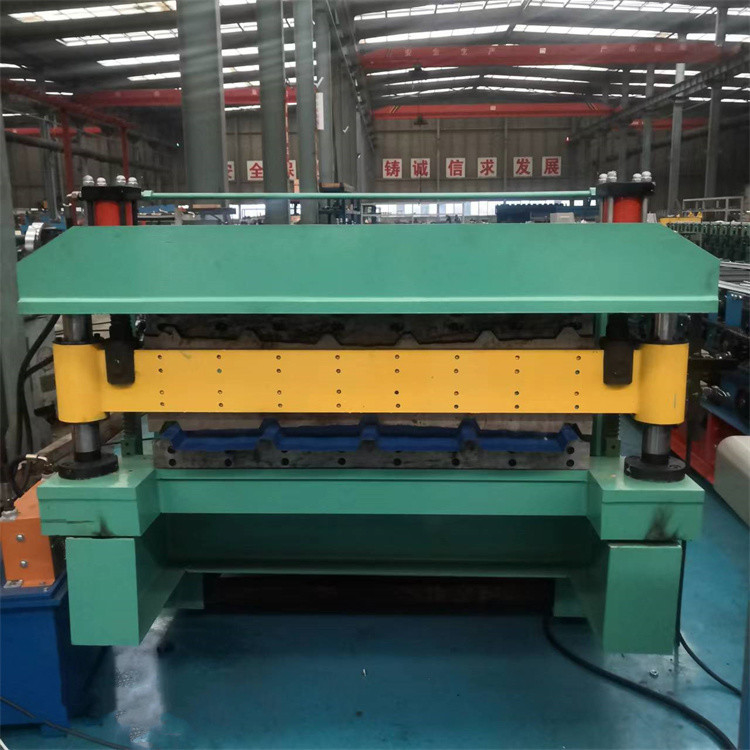 Duvar Panelleri İçin Özelleştirilmiş GI GL Metal Çatı Levhaları Çift Katlı Rulo Şekillendirme Makinesi