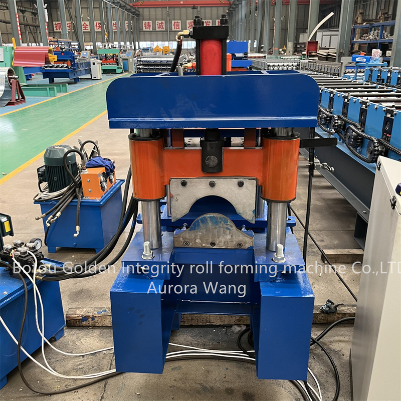 Kaliteli Çatı Yanıp Sönen Rulo Şekillendirme Makinesi Sırtları Kapak Yapımı Metal Yanıp Sönen Sırt Kapatma Rulo Şekillendirme Makineleri