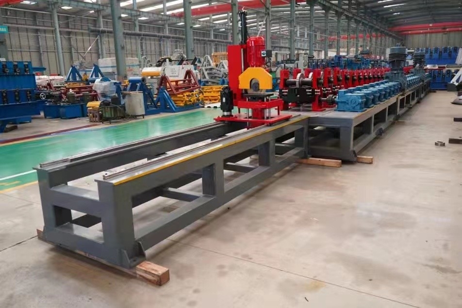 Güneş paneli desteği için C Kanal Unistrut Rulo Şekillendirme Makinesi 8-15m / dak