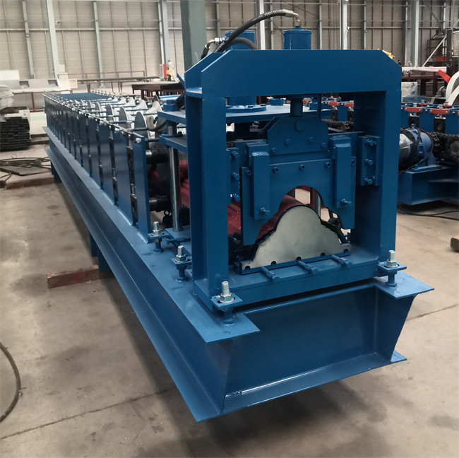 Sırlı Çatı Sırtı Kapağı Rulo Şekillendirme Makinesi Galvanizli Metal Renkli Çelik